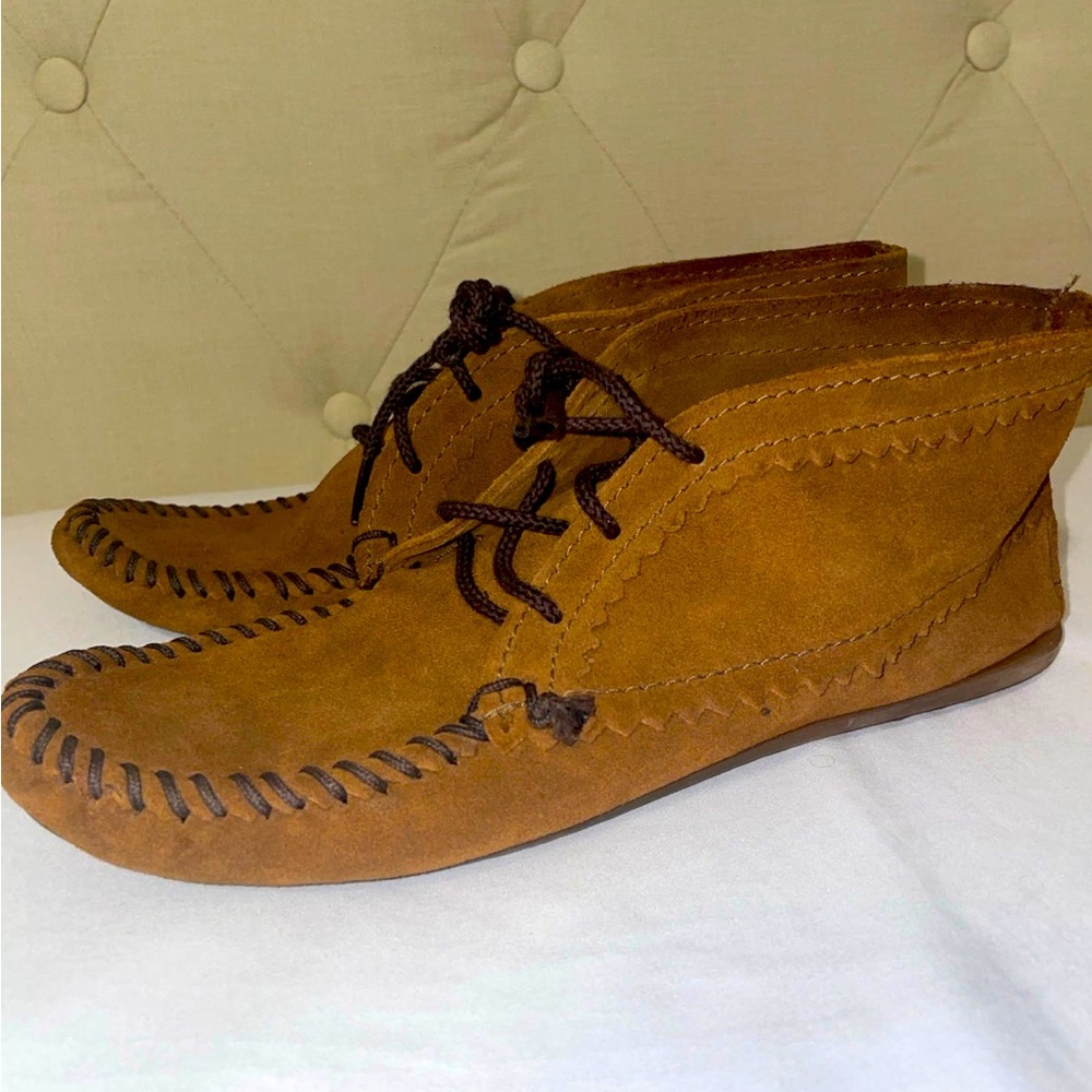 Minnetonka Boots Ankle Booties Moccasin 273 Brown Suede Lace Up Shoes Women 7.5